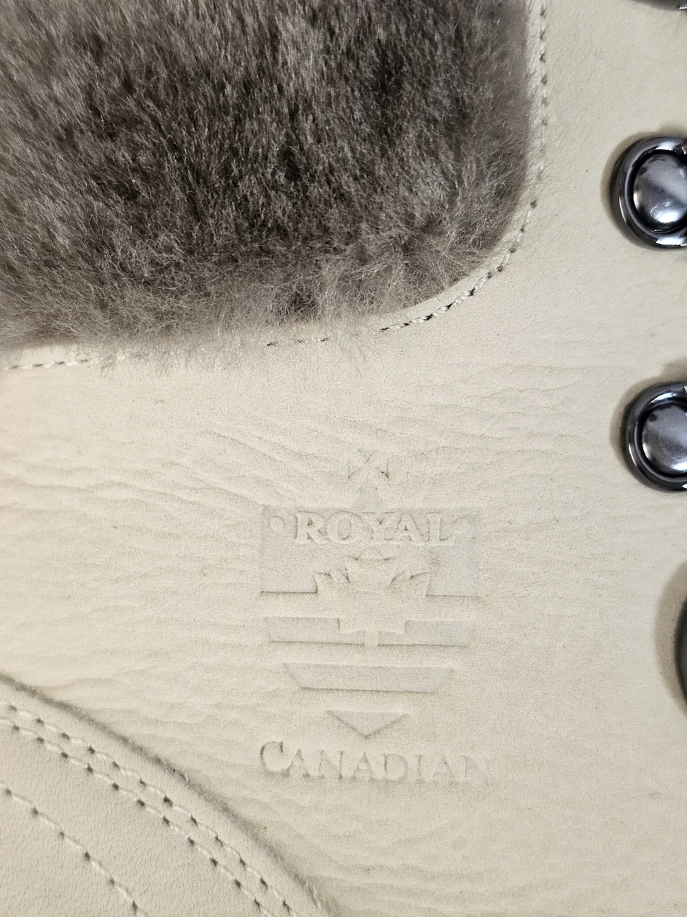 NWT‎ Royal Canadian Cambridge Winter Boots | Pale Ale White | Size 6